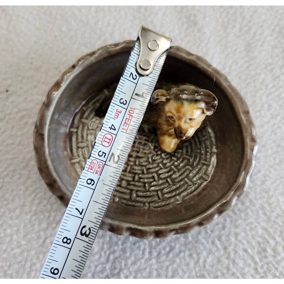 Vintage Wade England Puppy Figurine Basket Gray Ceramic Collectible - Picture 8 of 8